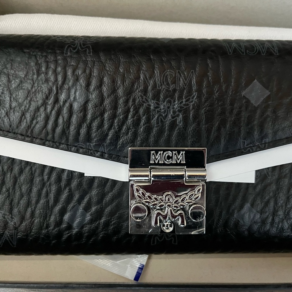 MCM Patricia visetos large chain wallet